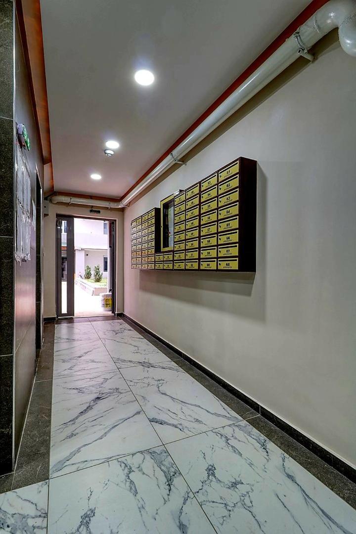 Luxury Apartament Бухарест Екстер'єр фото